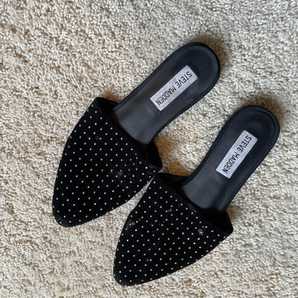 Size 5.5 Steve Madden Flats